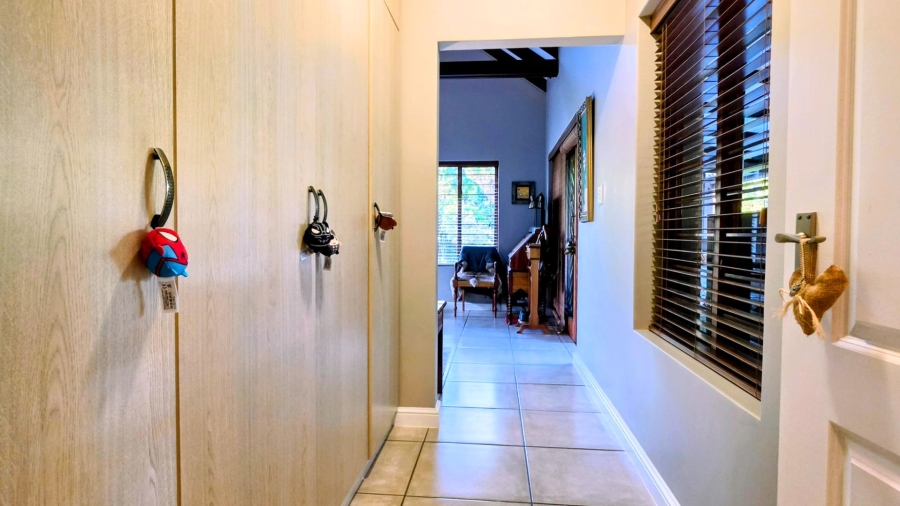 3 Bedroom Property for Sale in Brenton On Lake Western Cape